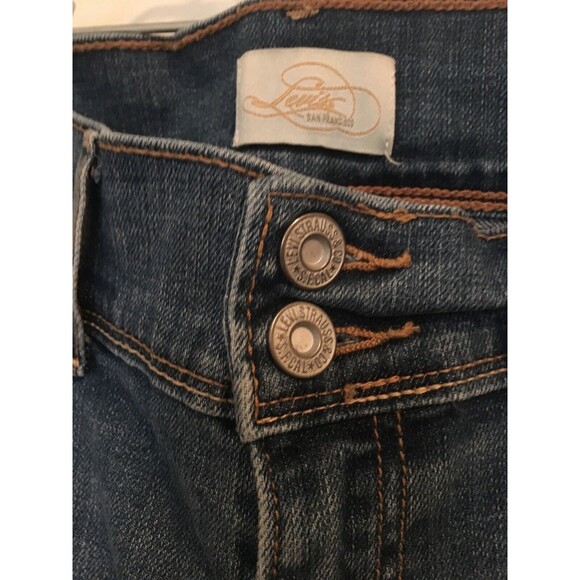 Levi's 515 Women's Size 6 Blue Denim Bermuda Cuffed Jean Shorts with Pockets - Picture 3 of 11